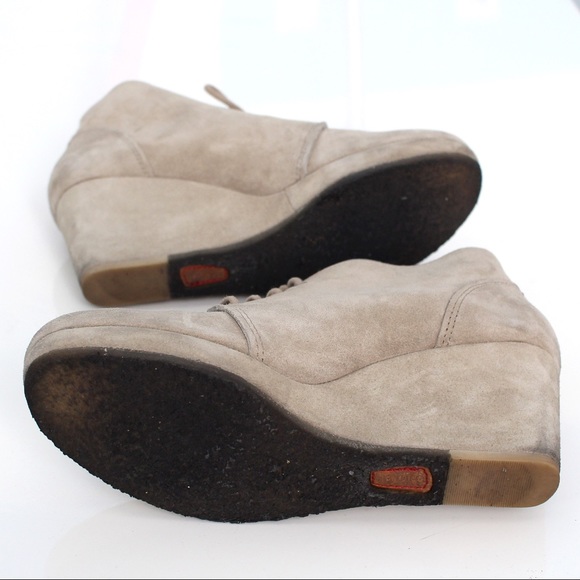 Authentic Tan Clarks Suede Wedge Boots - Picture 6 of 7
